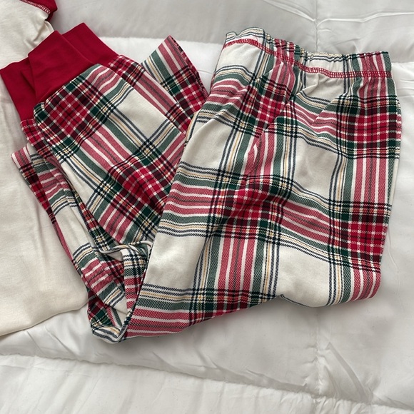 Children’s Place Christmas 2020 PJs NWT - Picture 3 of 4